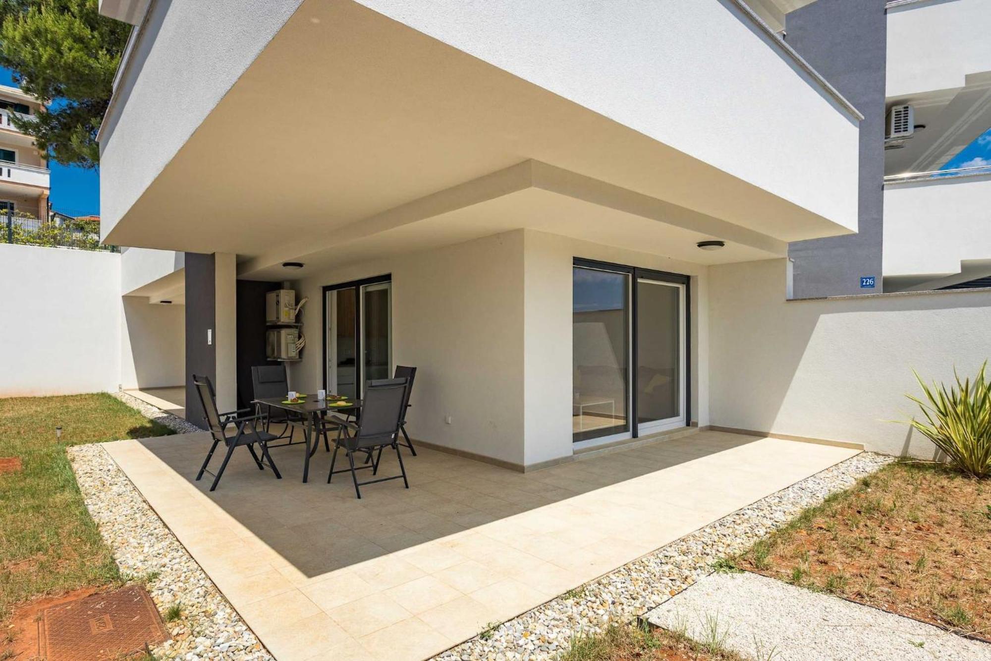 Apartments At Villa Frida 프레멘투라 외부 사진