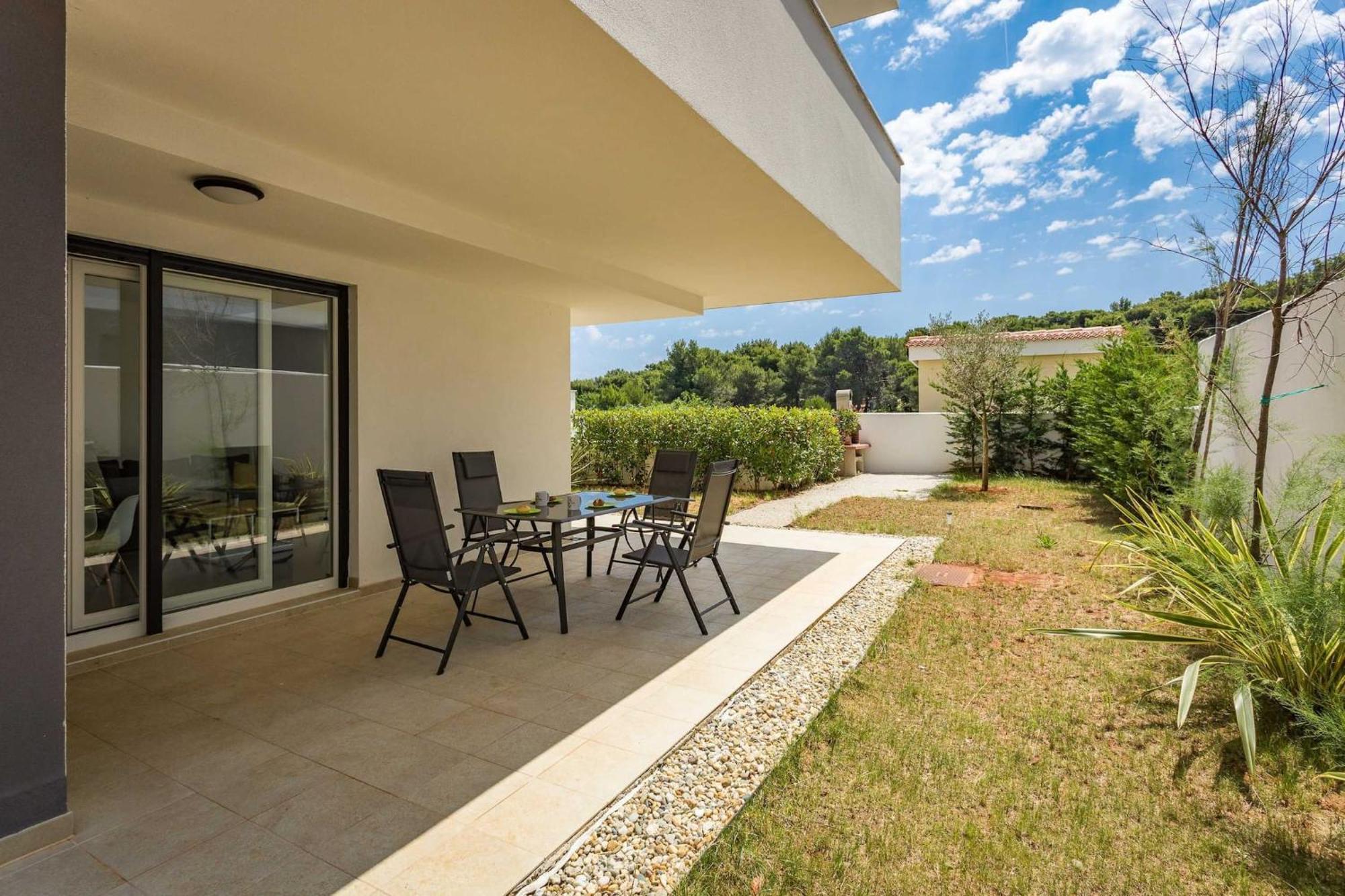 Apartments At Villa Frida 프레멘투라 외부 사진