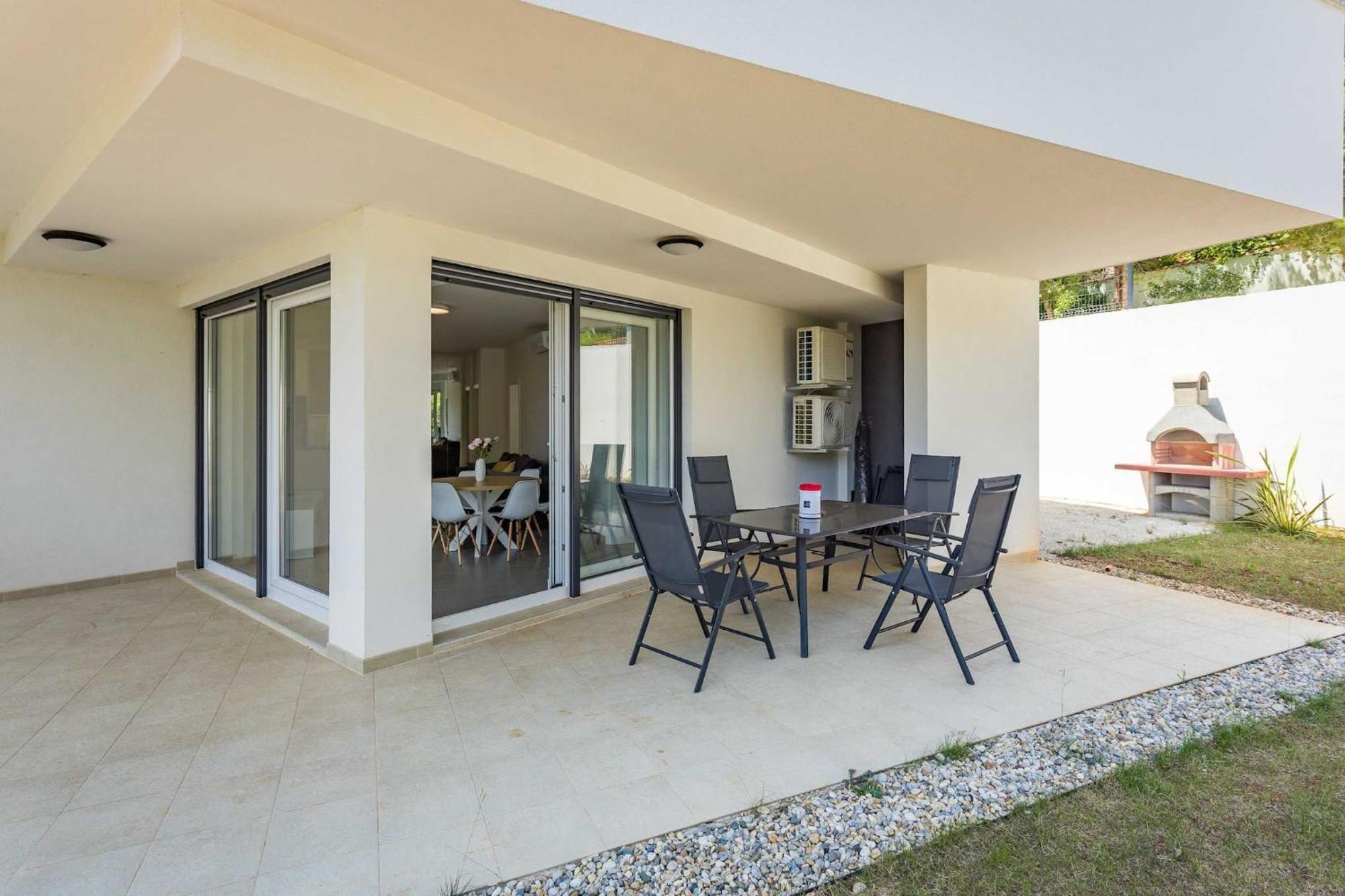 Apartments At Villa Frida 프레멘투라 외부 사진
