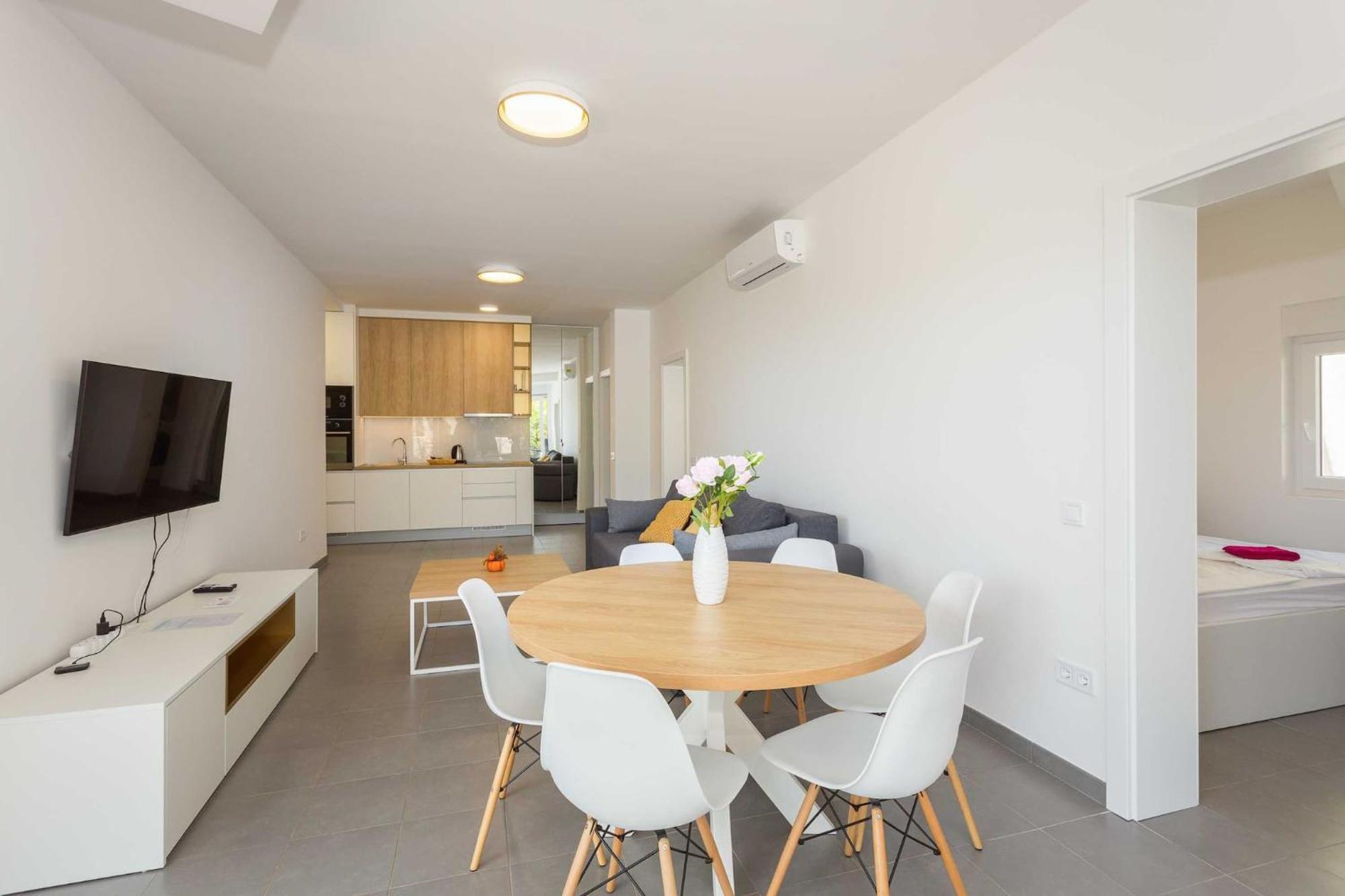 Apartments At Villa Frida 프레멘투라 외부 사진